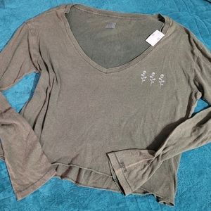 Victoria's Secret PINK Rose Long Sleeve Cropped Campus Tee Xsmall